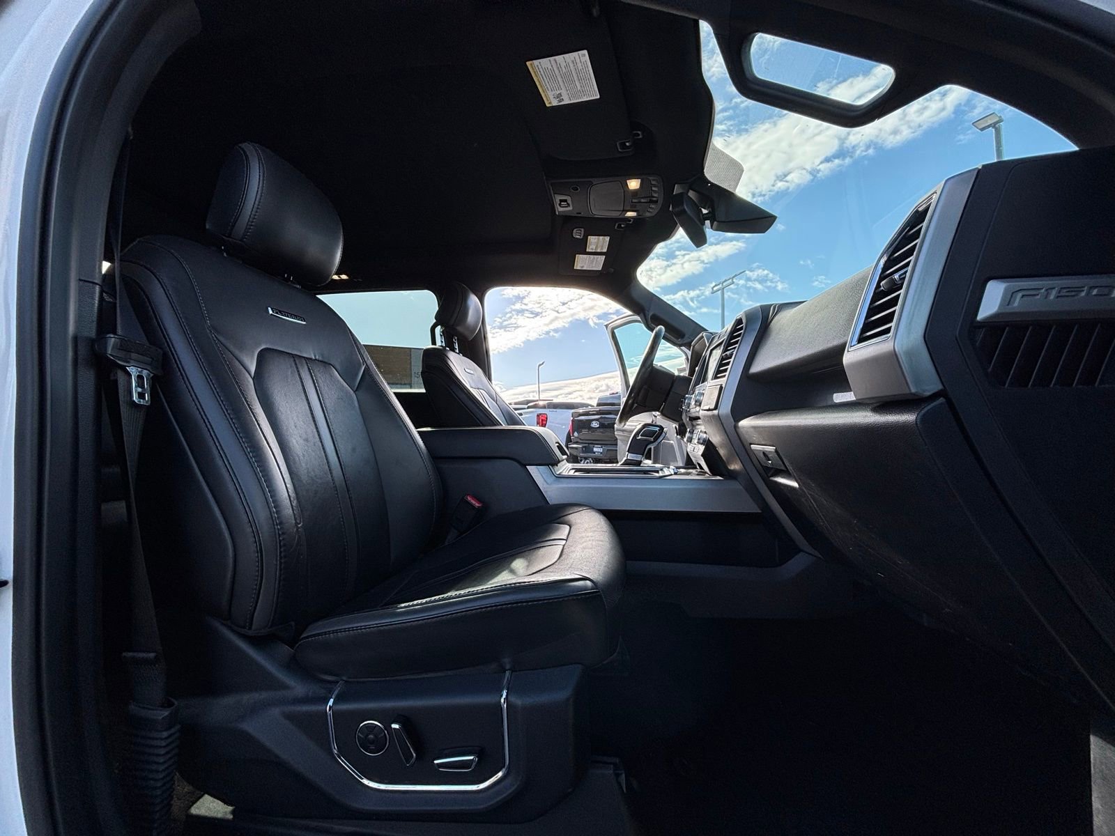 Used 2016 Ford F150 Platinum w/ Technology Package AWD/4WD image 19