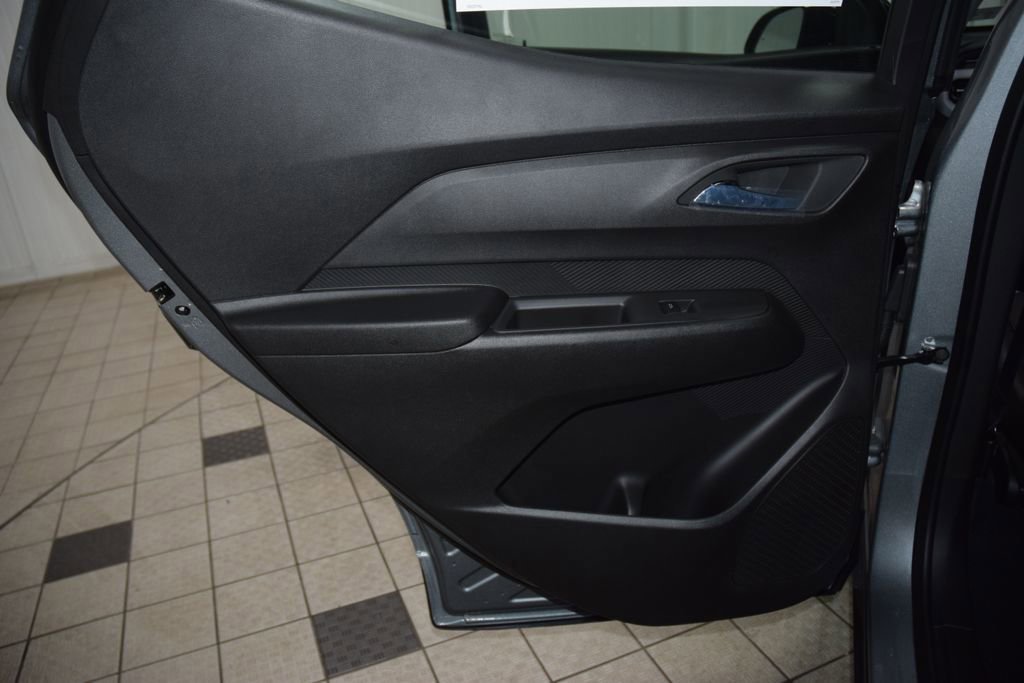 New 2027 Chevrolet Bolt LT w/ Comfort Package image 38