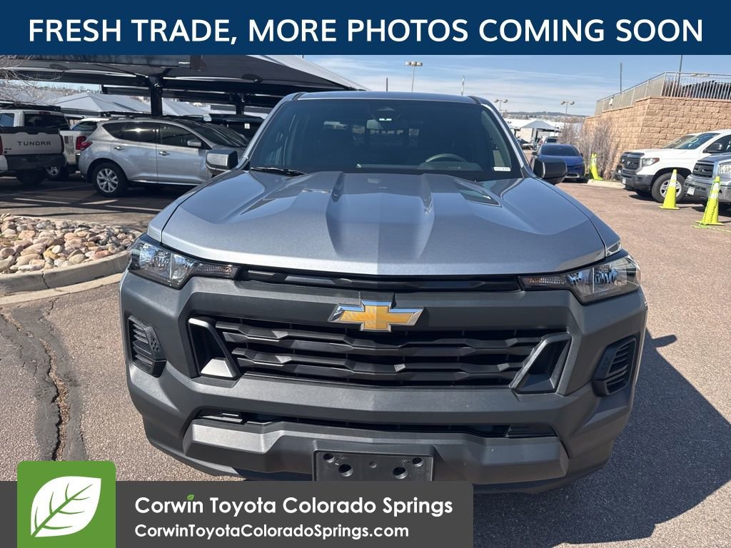Used 2025 Chevrolet Colorado W/T w/ Advanced Trailering Package image 2