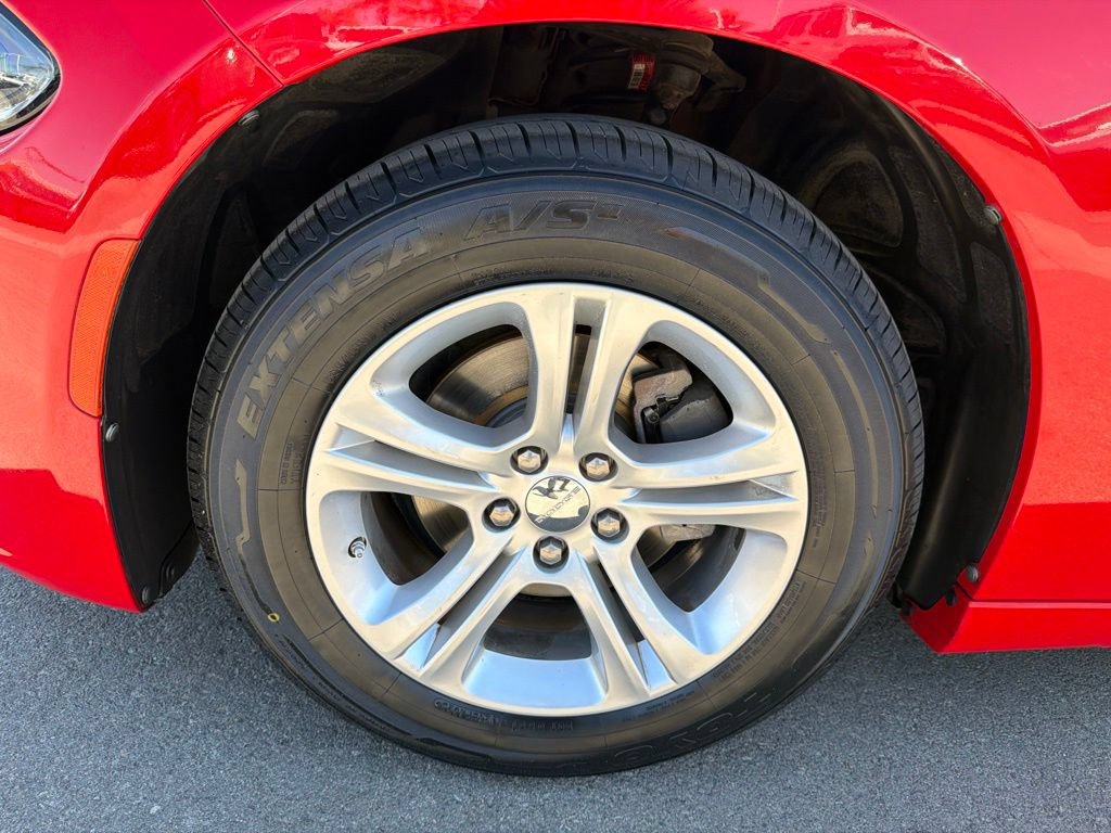 Used 2022 Dodge Charger SXT RWD image 12