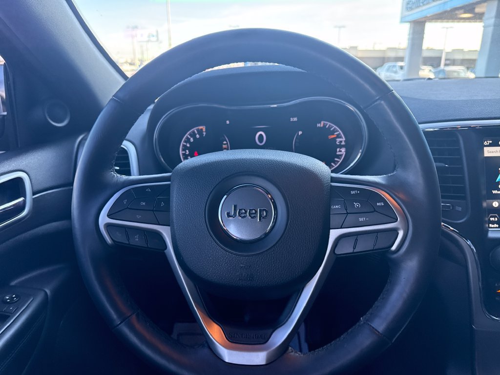 Used 2018 Jeep Grand Cherokee Altitude AWD/4WD image 28
