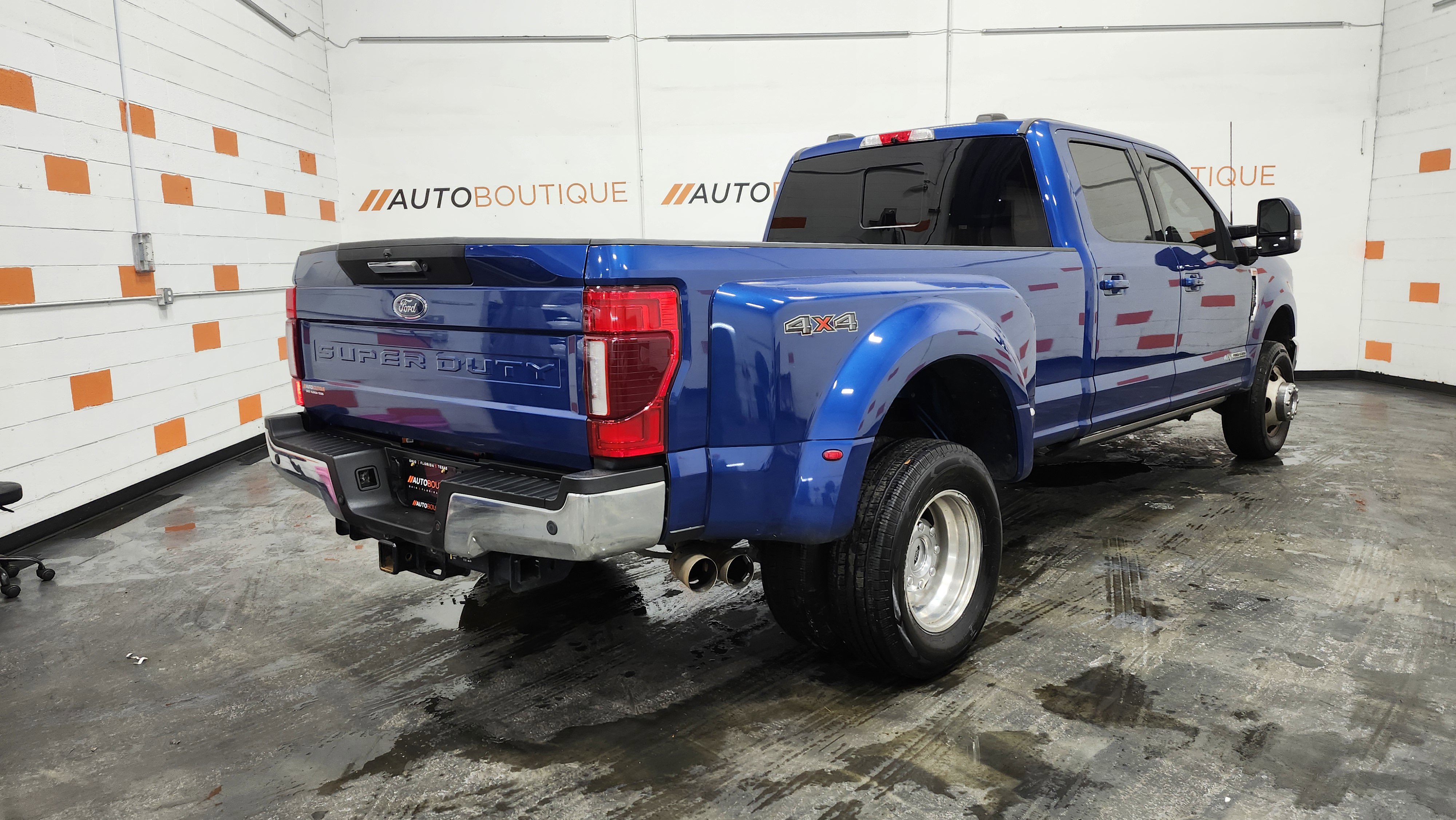 Used 2022 Ford F350 Lariat w/ Lariat Ultimate Package image 17