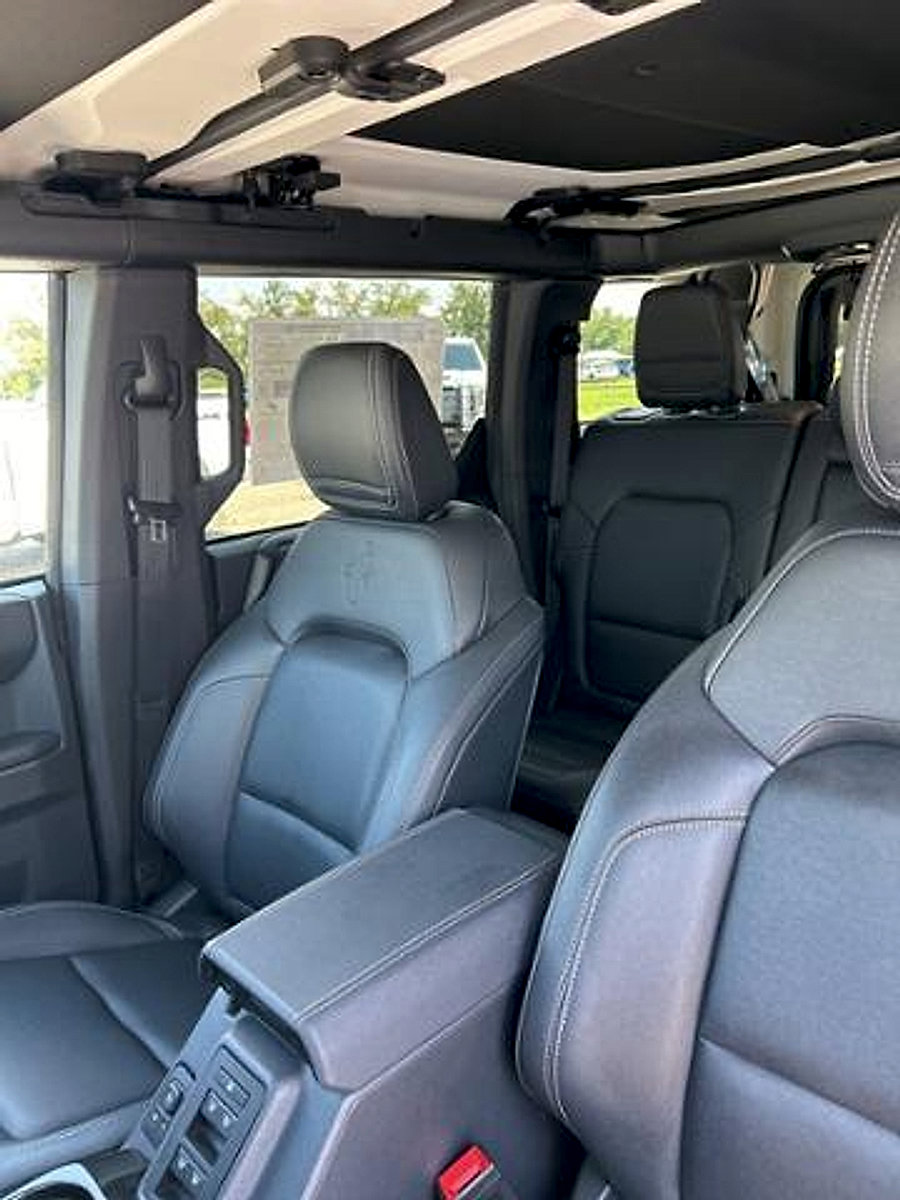 New 2025 Ford Bronco Badlands image 23