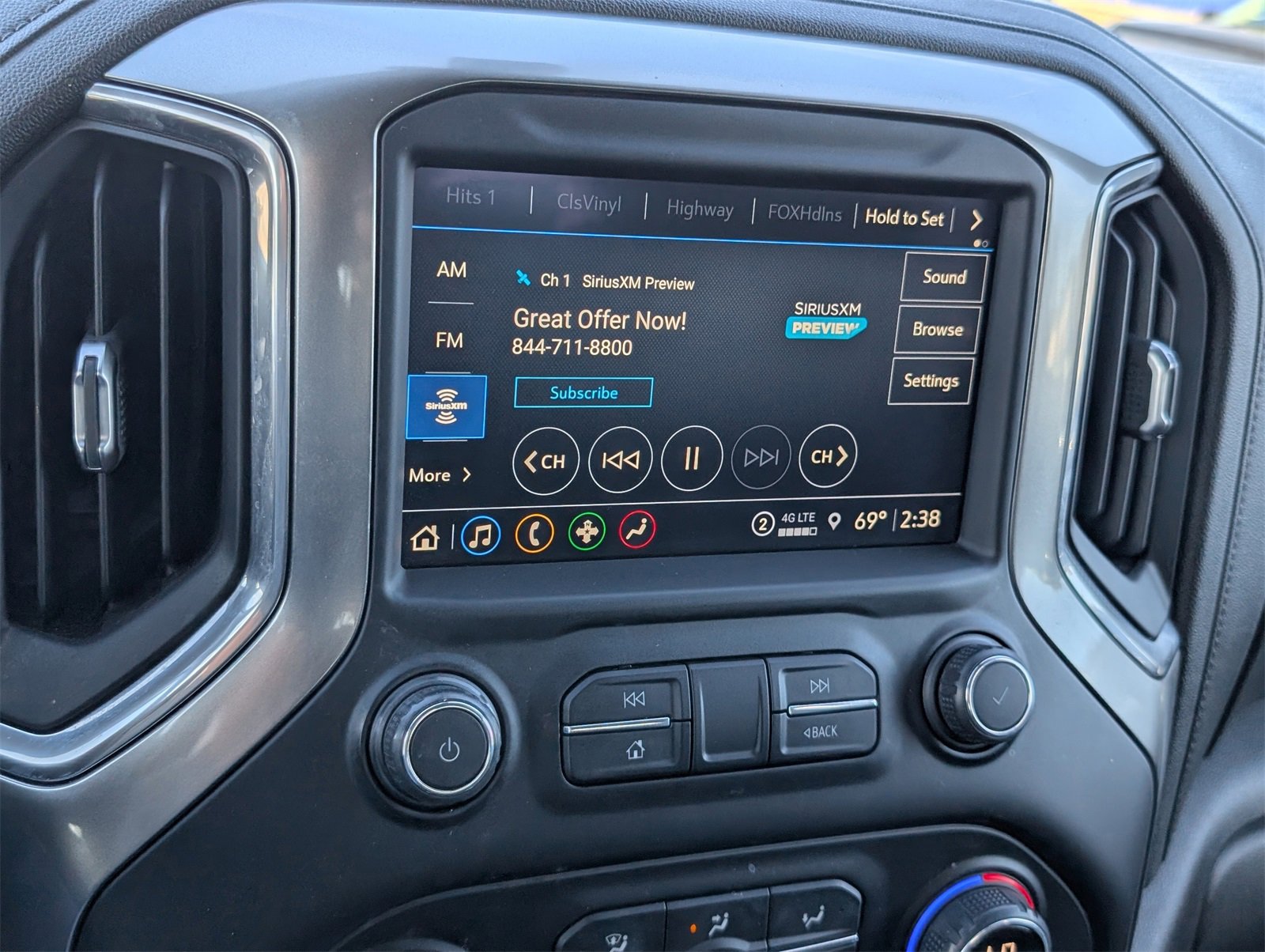 Used 2021 Chevrolet Silverado 1500 LT Trail Boss w/ Convenience Package II image 18