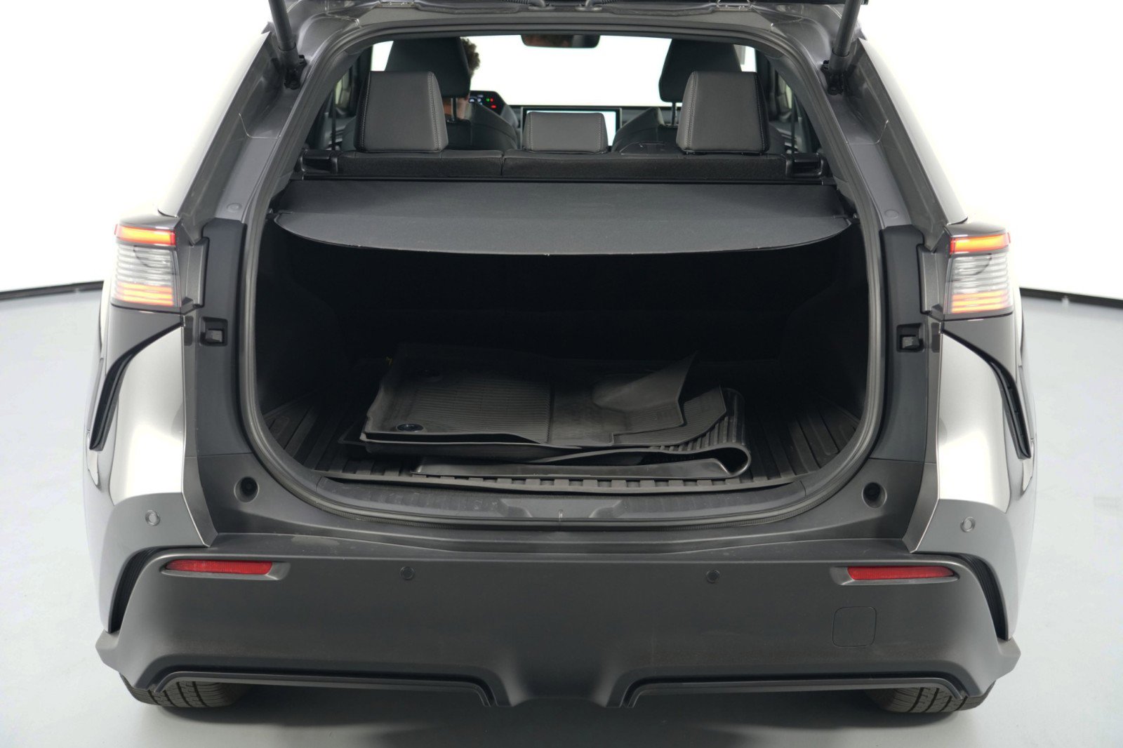 Used 2024 Toyota bZ4X XLE image 7