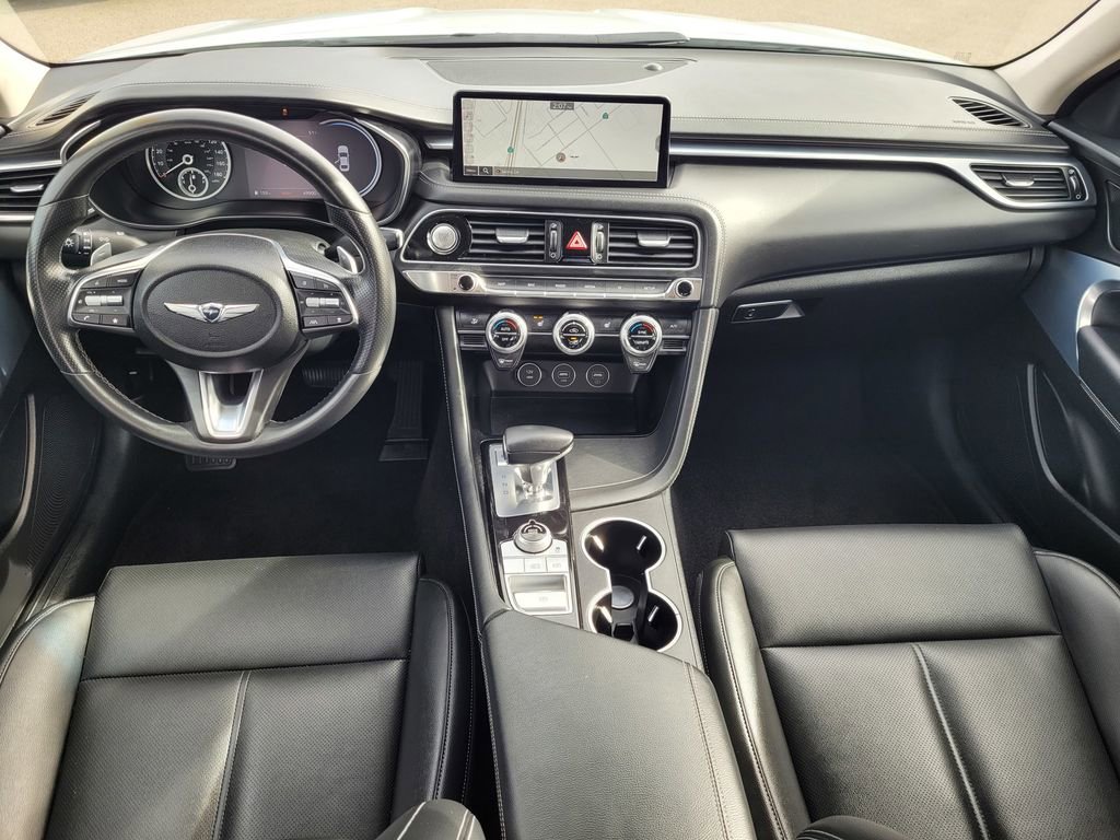 Used 2023 Genesis G70 2.0T image 9