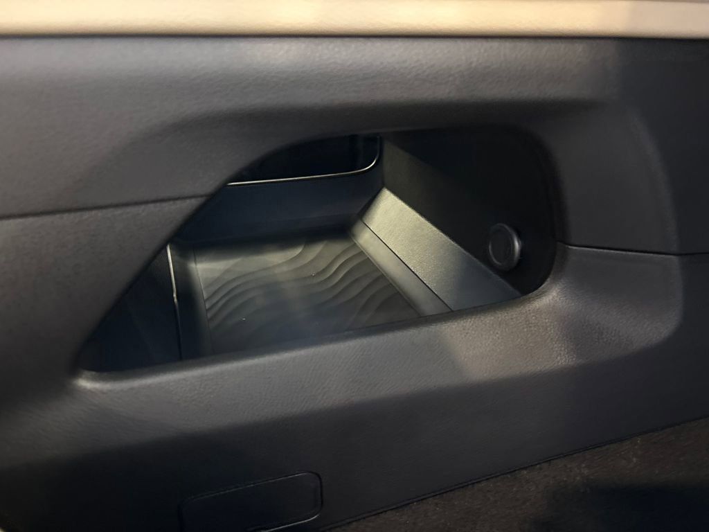 New 2026 Nissan Armada Platinum image 14