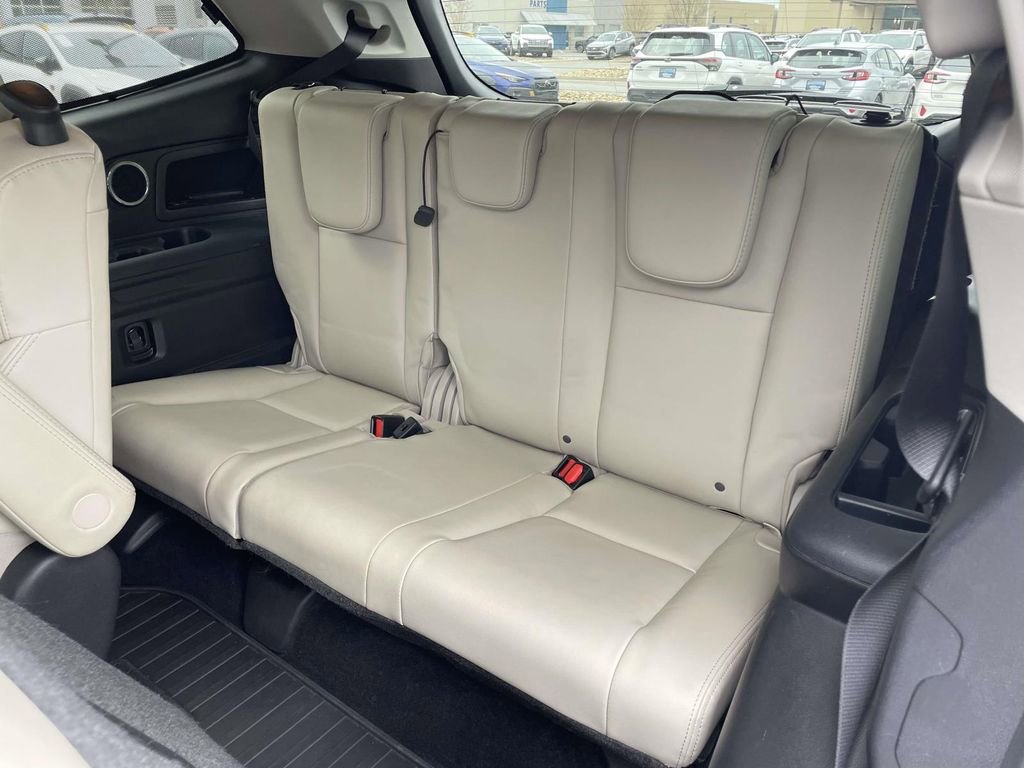 Used 2019 Subaru Ascent Limited image 3