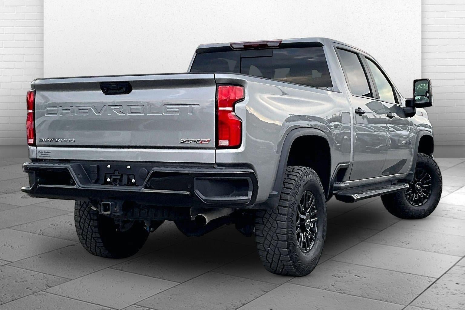 Used 2025 Chevrolet Silverado 2500 ZR2 AWD/4WD image 12