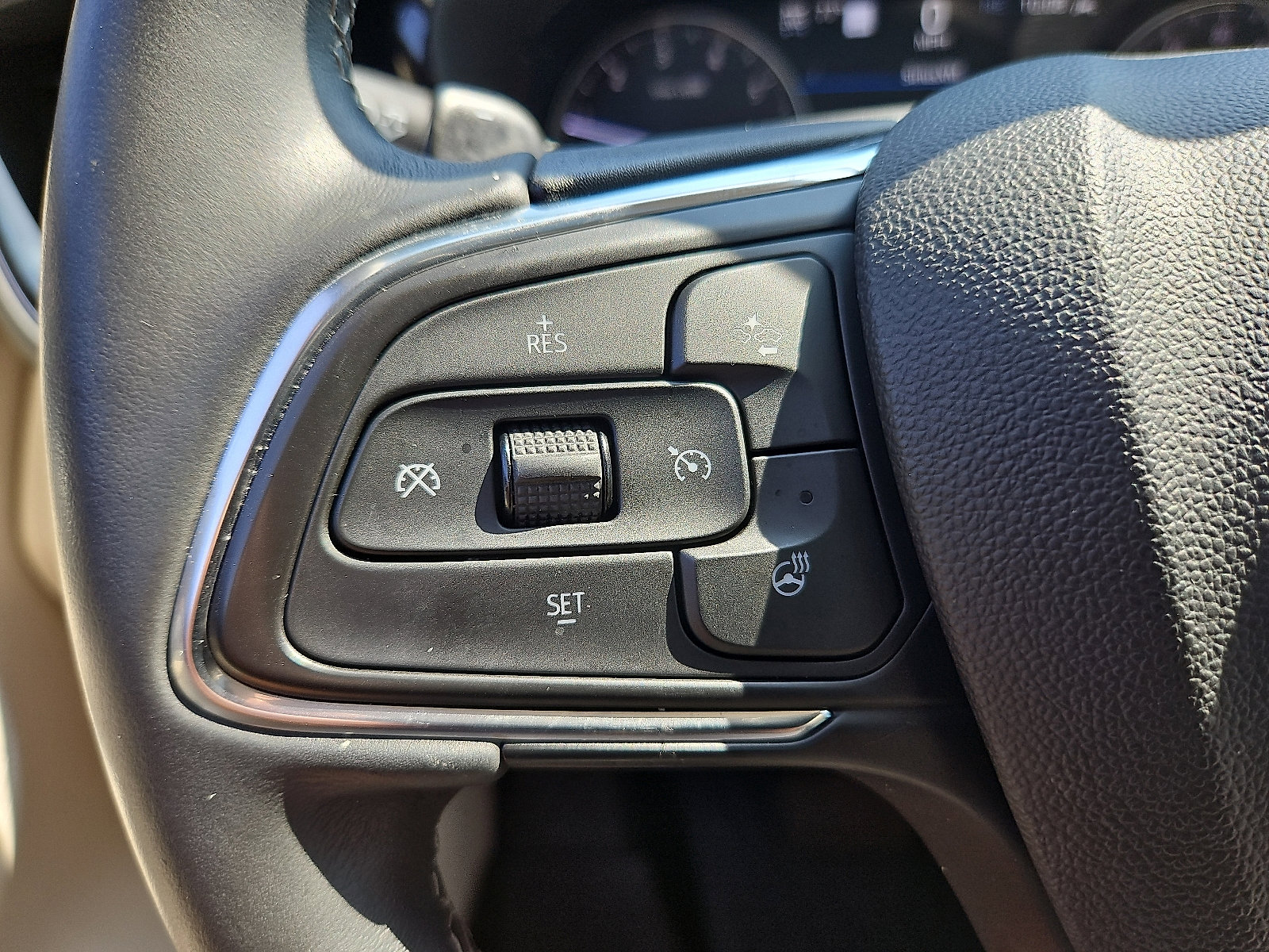 Certified 2022 Buick Envision Avenir w/ Technology Package II image 22