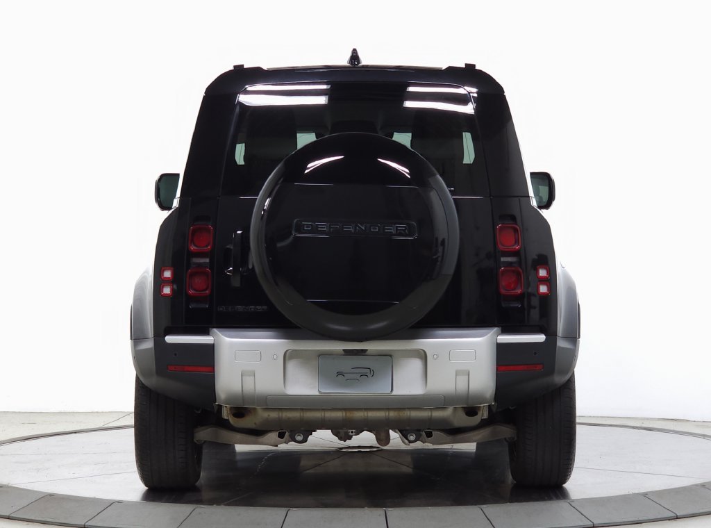 Used 2025 Land Rover Defender 90 S AWD/4WD image 4