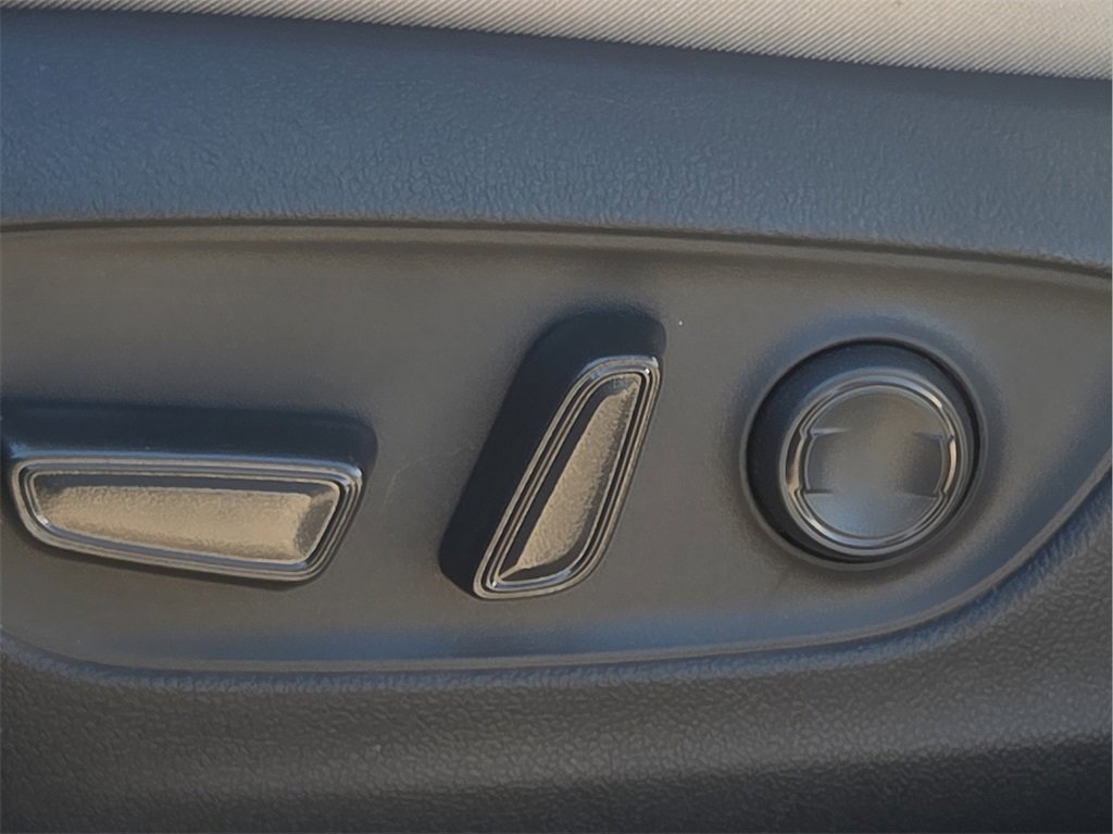 New 2025 Toyota RAV4 XLE image 19