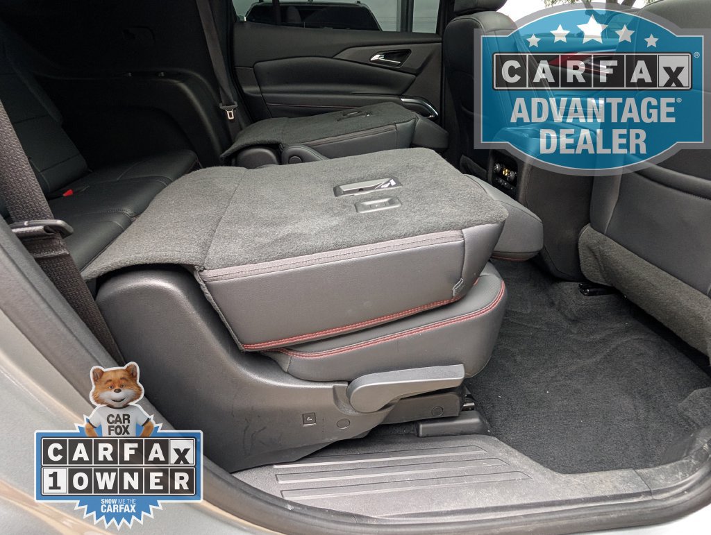 Used 2025 Chevrolet Traverse RS w/ LPO, Floor Liner Package FWD image 27