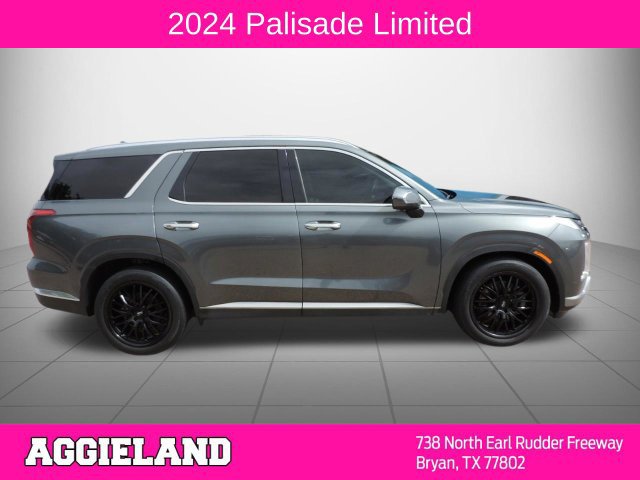 Used 2024 Hyundai Palisade Limited AWD/4WD image 2