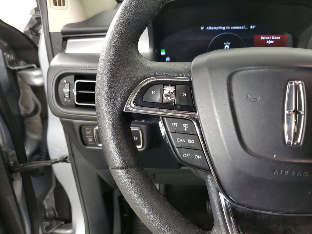 Used 2023 Lincoln Nautilus FWD image 25