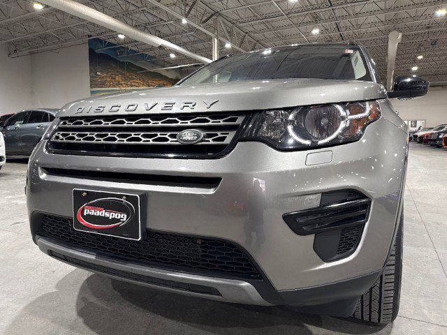 Used 2017 Land Rover Discovery Sport SE image 28