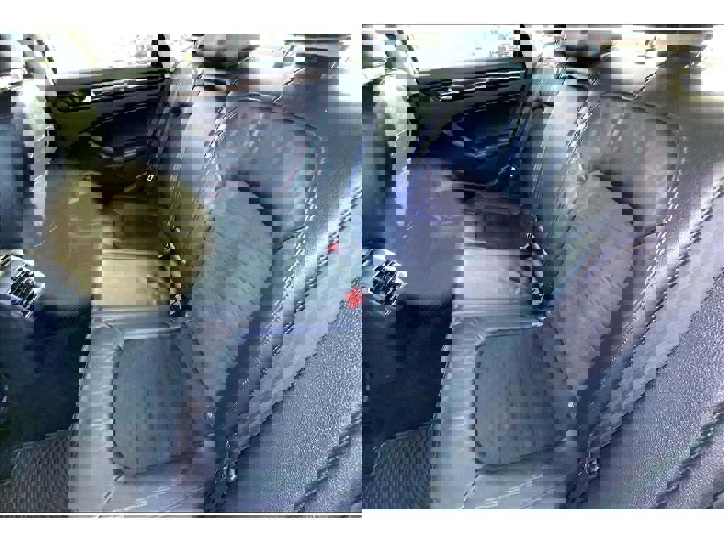 Used 2014 Volkswagen Passat TDI SEL Premium image 28