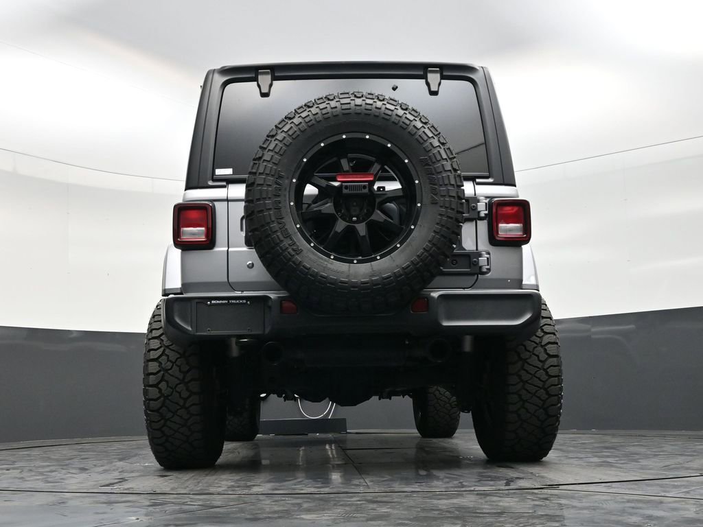 Used 2018 Jeep Wrangler Unlimited Sahara w/ Cold Weather Group image 23