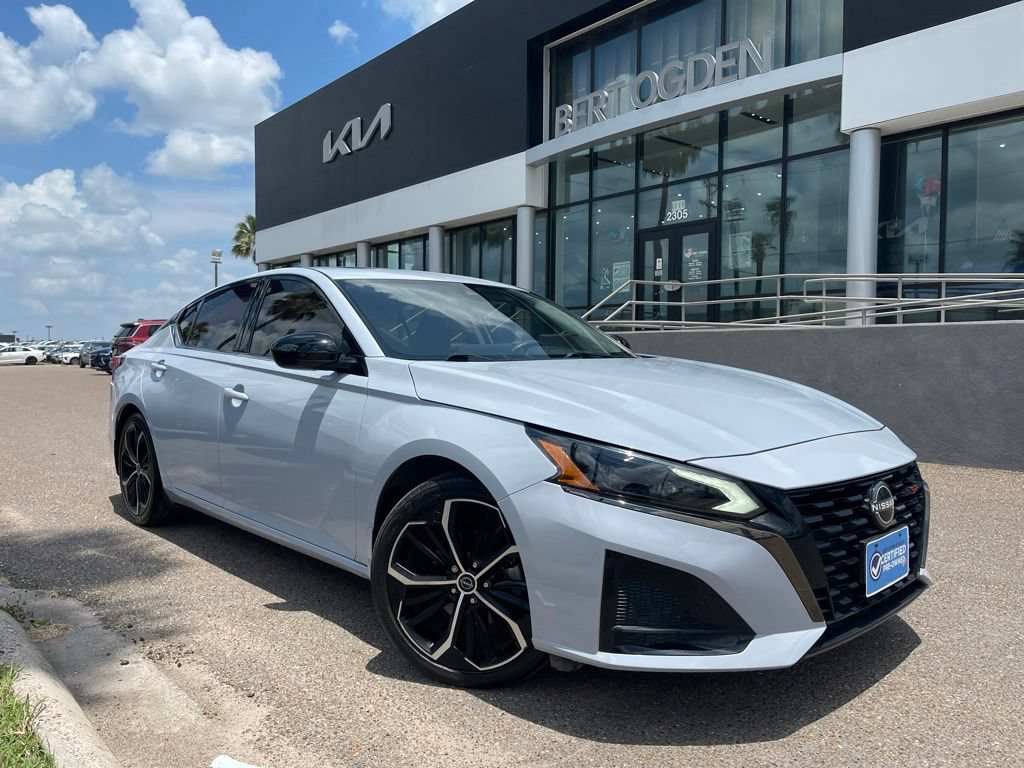 Used 2023 Nissan Altima 2.5 SR w/ SR Premium Package