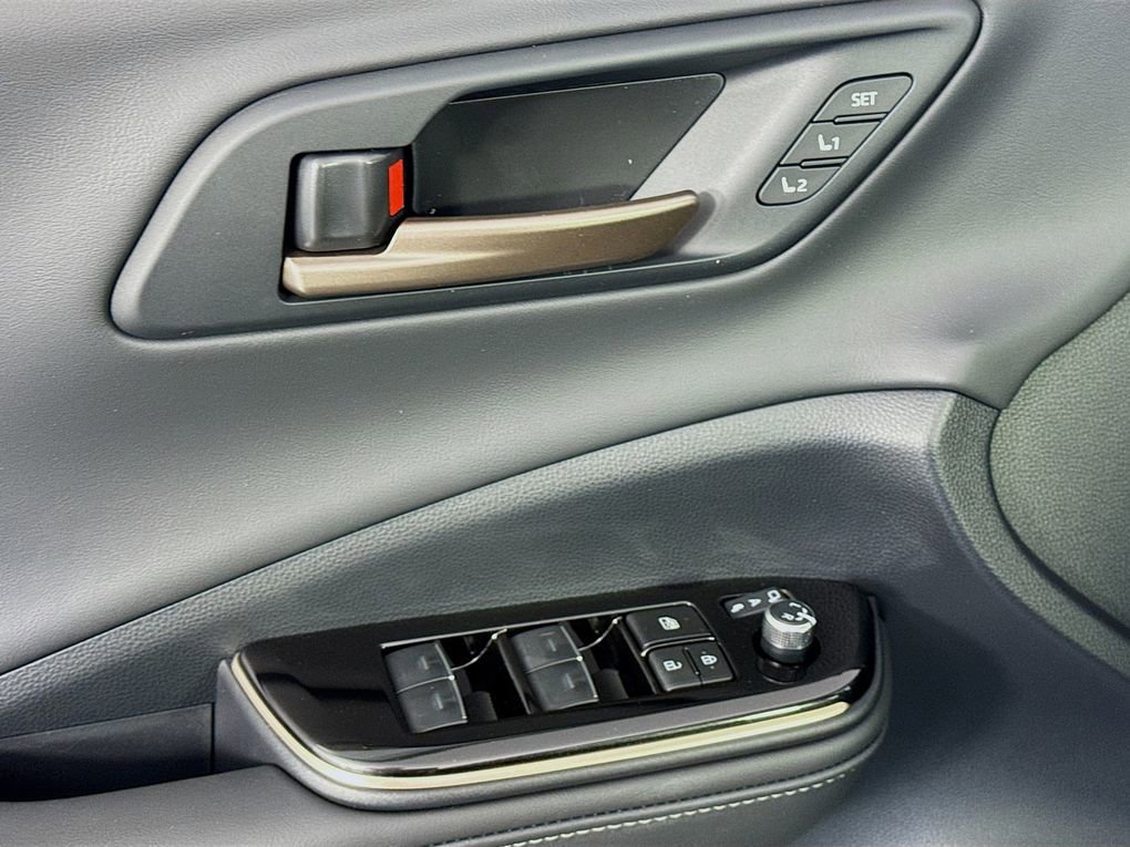 New 2026 Toyota Crown Signia image 22