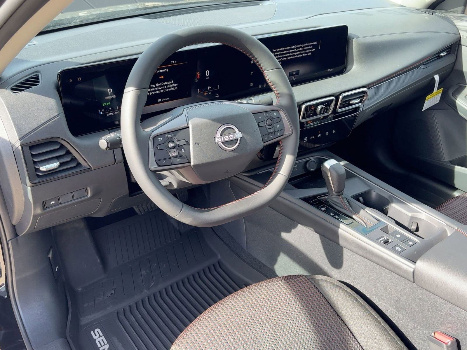 New 2026 Nissan Sentra SR w/ Floor Mat Package FWD image 4