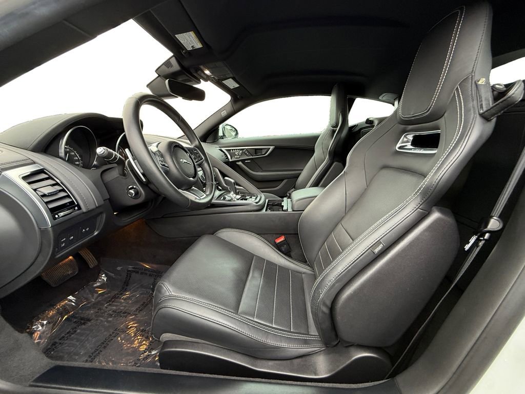 Used 2020 Jaguar F-TYPE Coupe image 9
