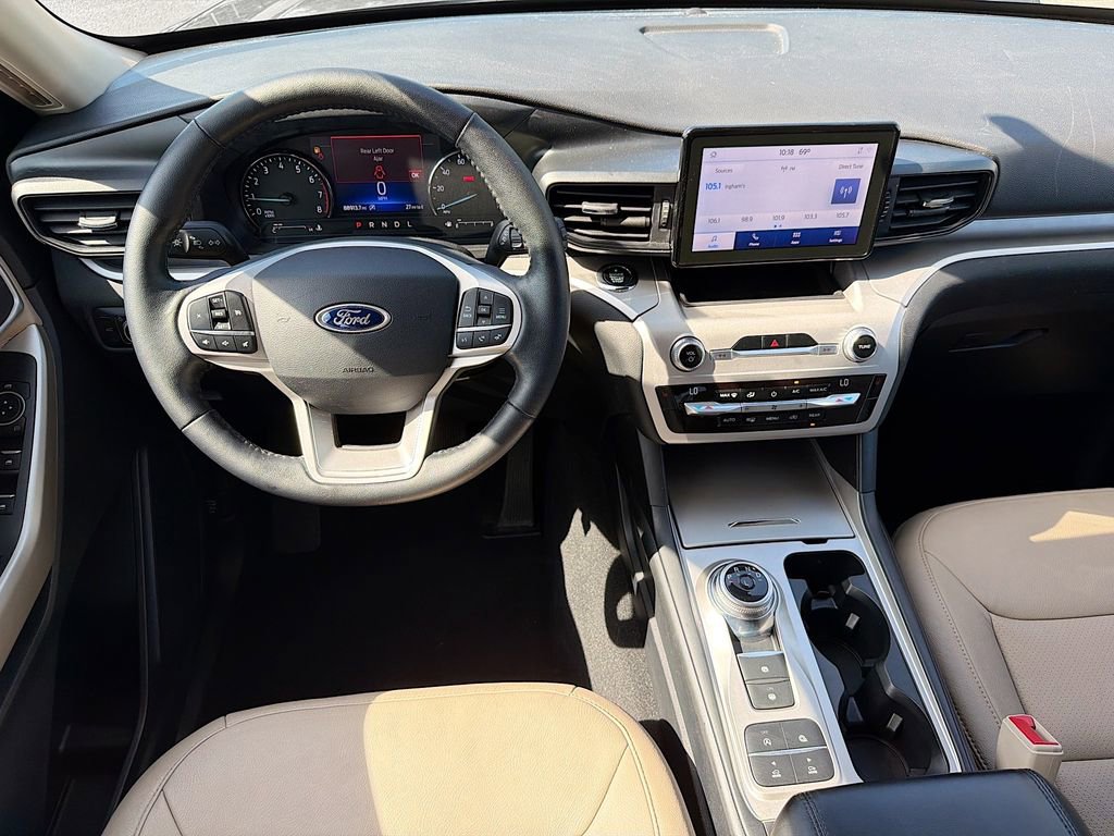 Used 2021 Ford Explorer XLT image 21