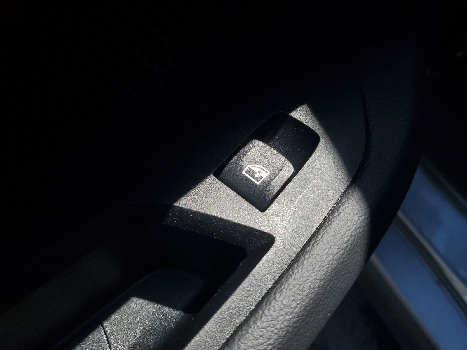 Used 2025 BMW i4 eDrive40 RWD image 18