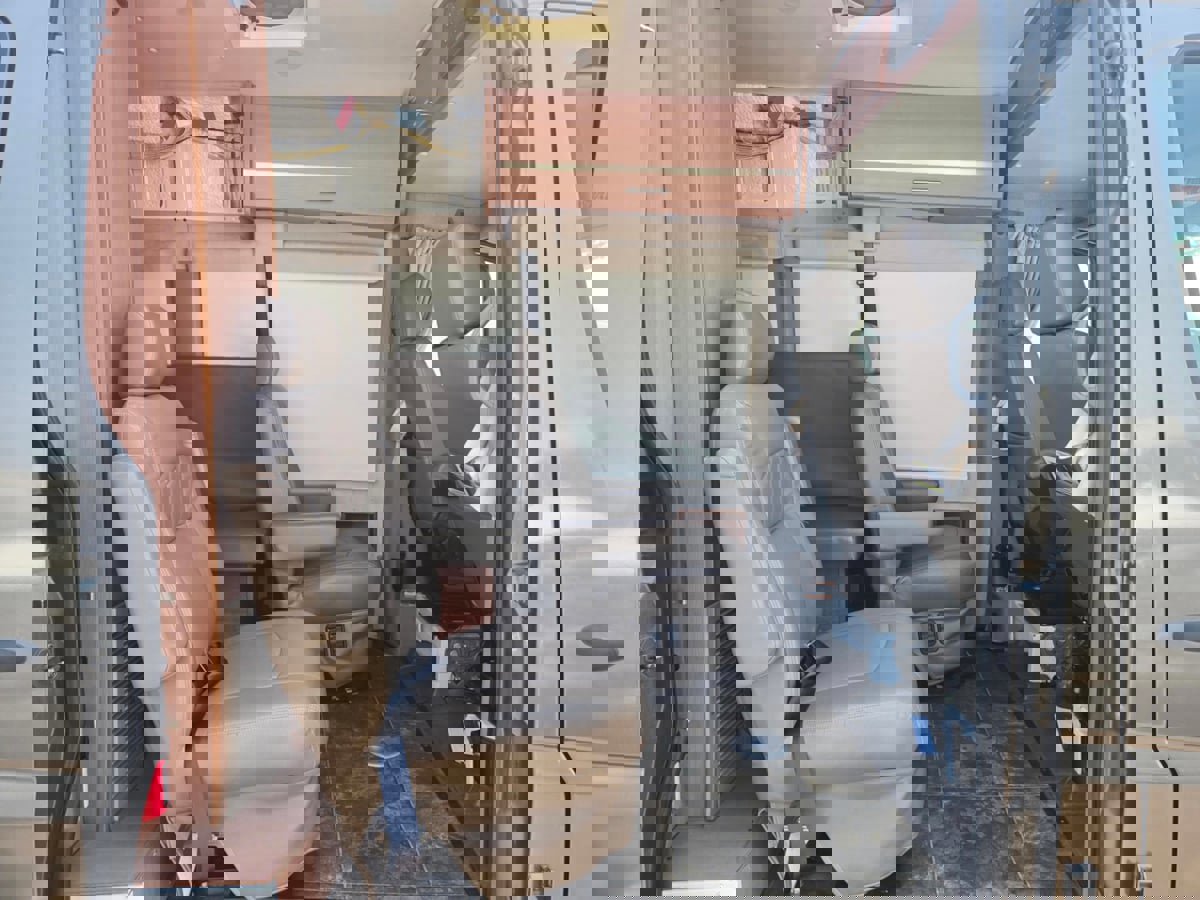 Used 2011 Mercedes-Benz Sprinter 3500 image 11