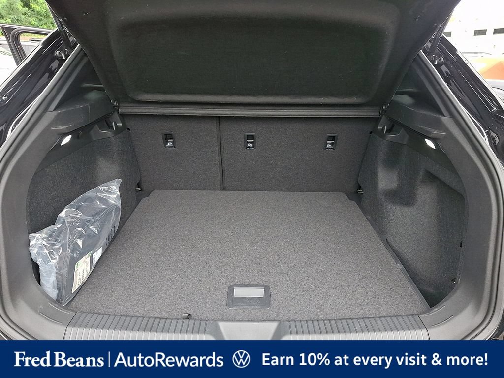 Used 2024 Volkswagen ID.4 Pro AWD/4WD image 33