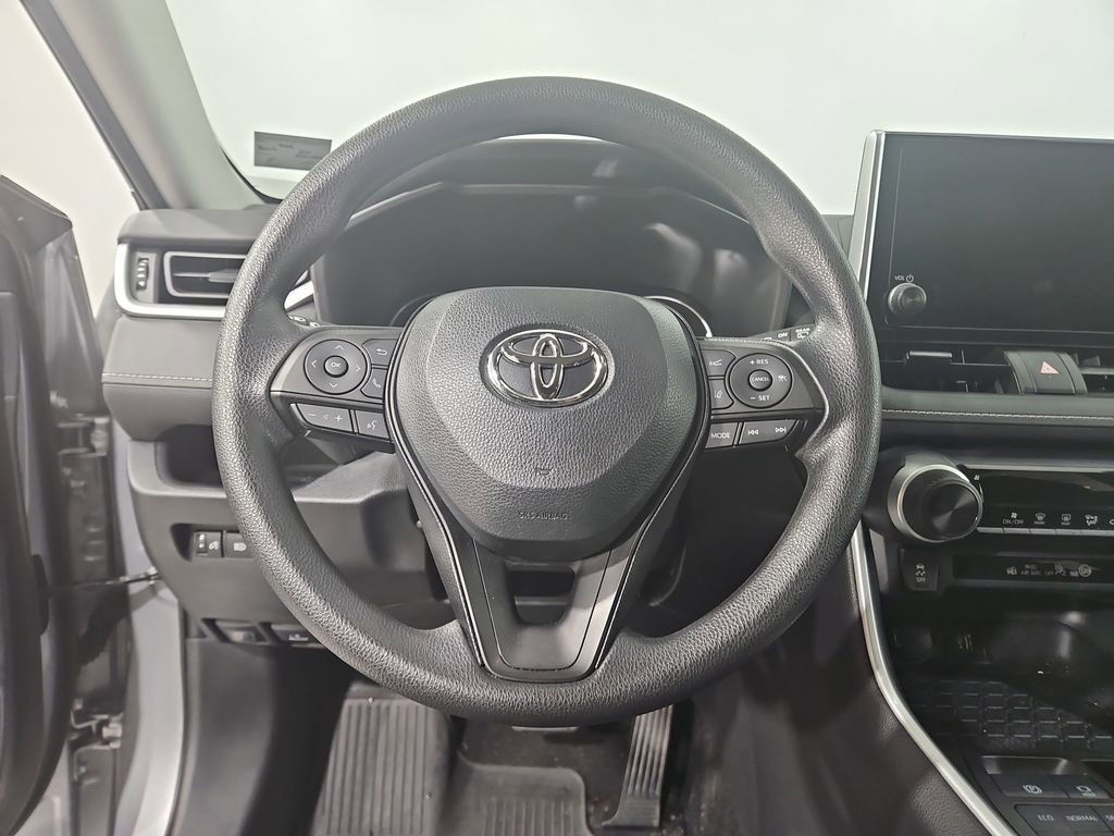 Used 2024 Toyota RAV4 LE AWD/4WD image 15