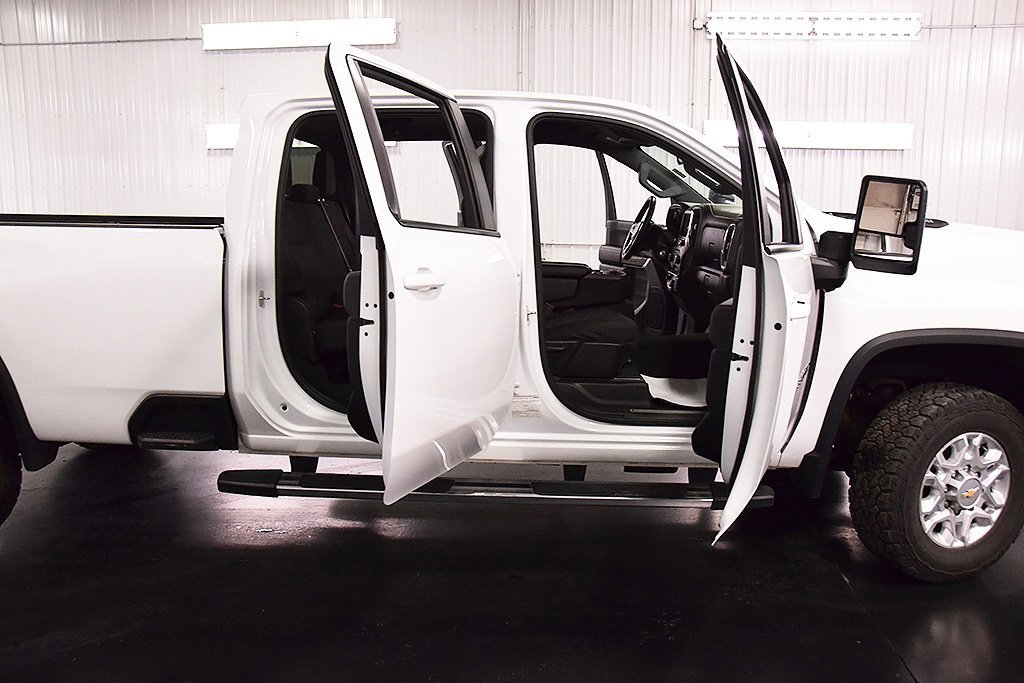 Used 2023 Chevrolet Silverado 3500 LT image 32