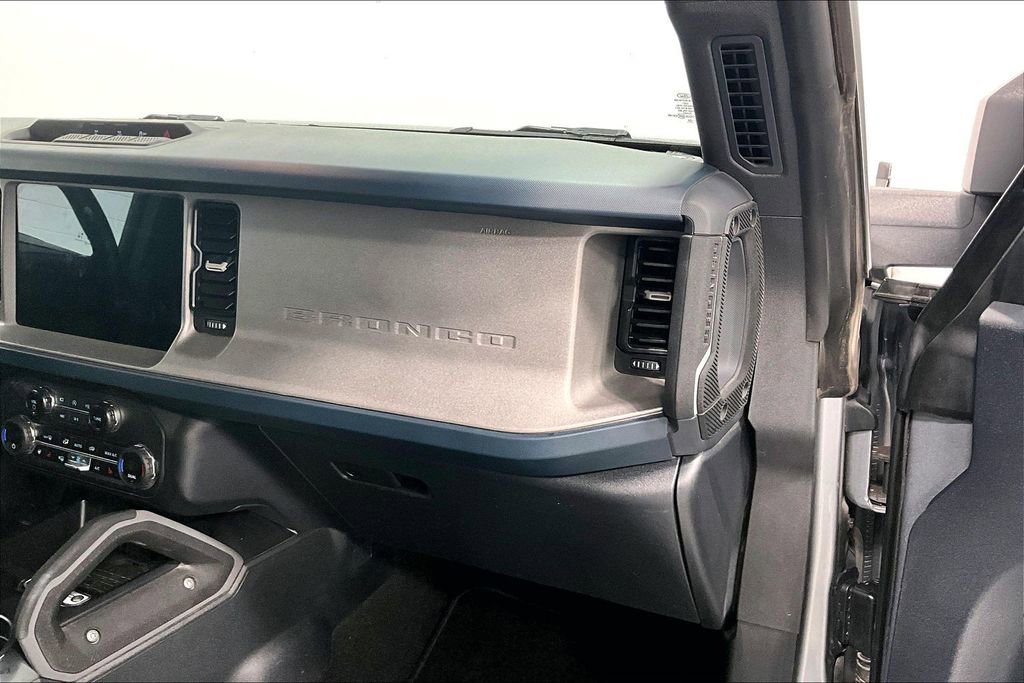 Used 2024 Ford Bronco Outer Banks AWD/4WD image 16