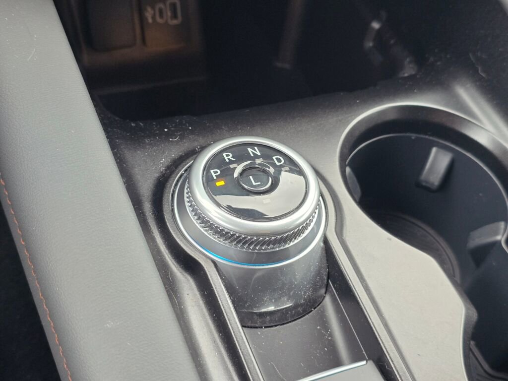 Used 2025 Ford Explorer Active image 27