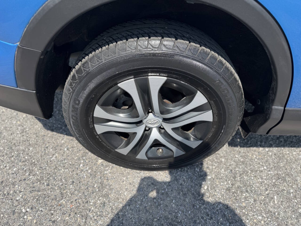 Used 2018 Toyota RAV4 LE AWD/4WD image 62