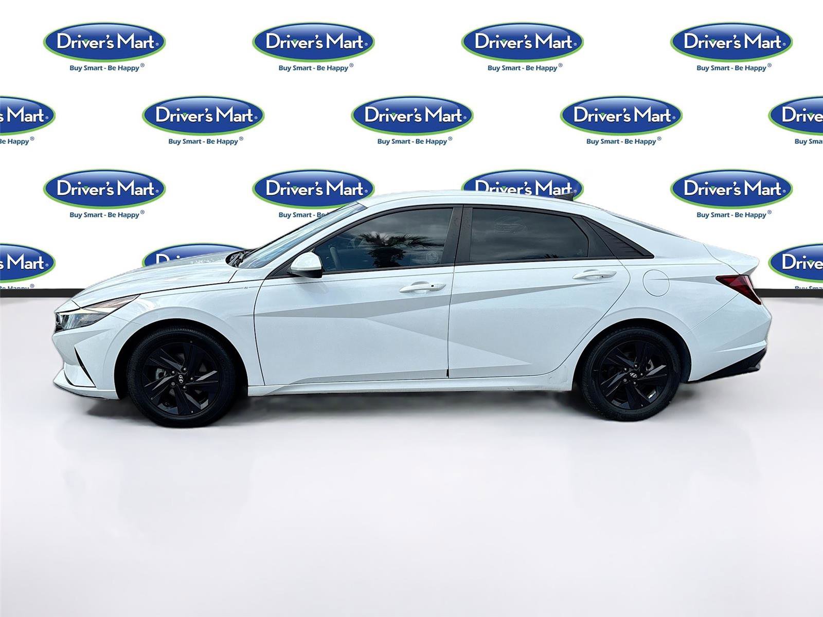 Used 2022 Hyundai Elantra SEL FWD image 4