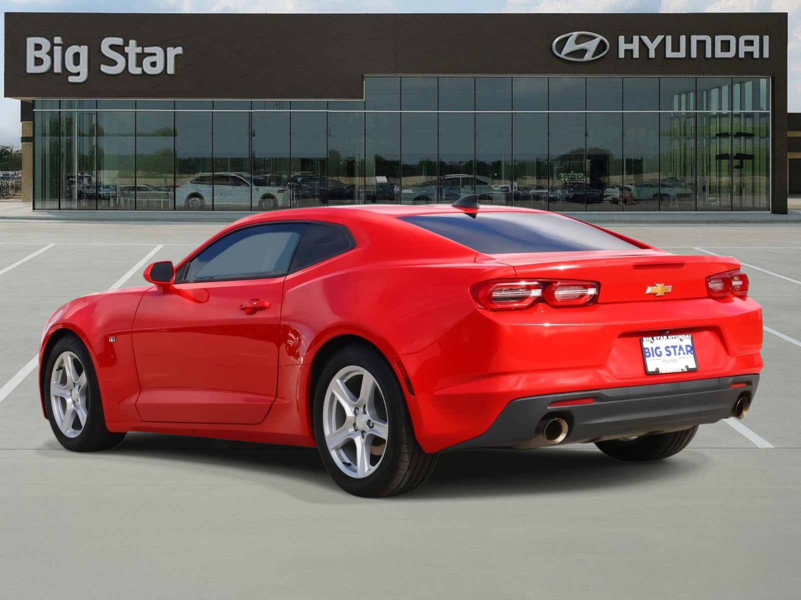 Used 2021 Chevrolet Camaro LT RWD image 3