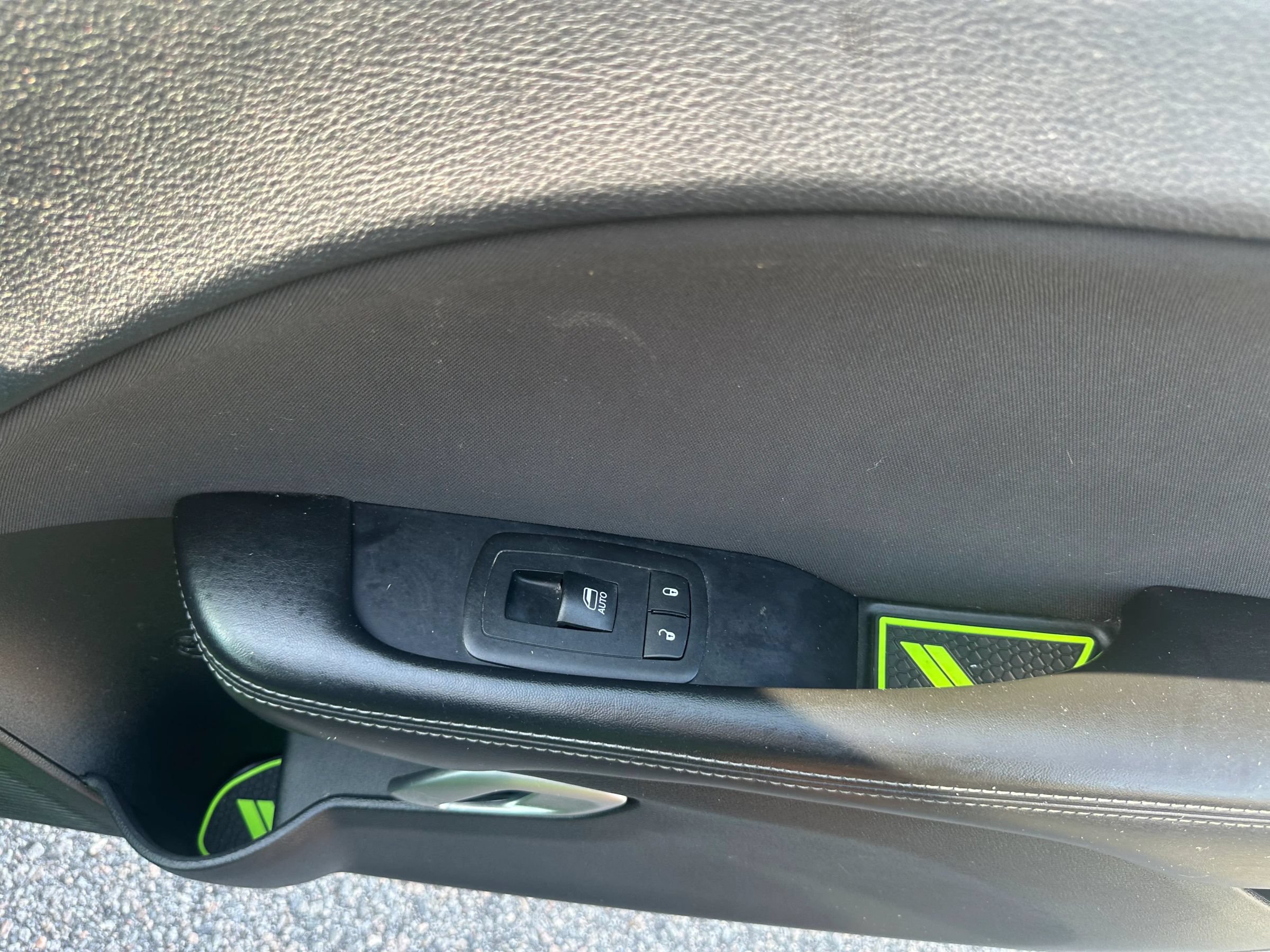 Used 2017 Dodge Challenger R/T Scat Pack RWD image 12