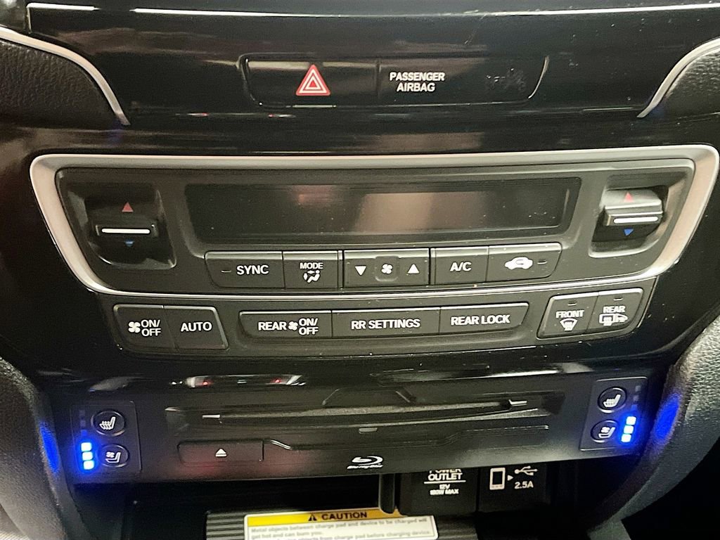 Used 2022 Honda Pilot Elite image 16