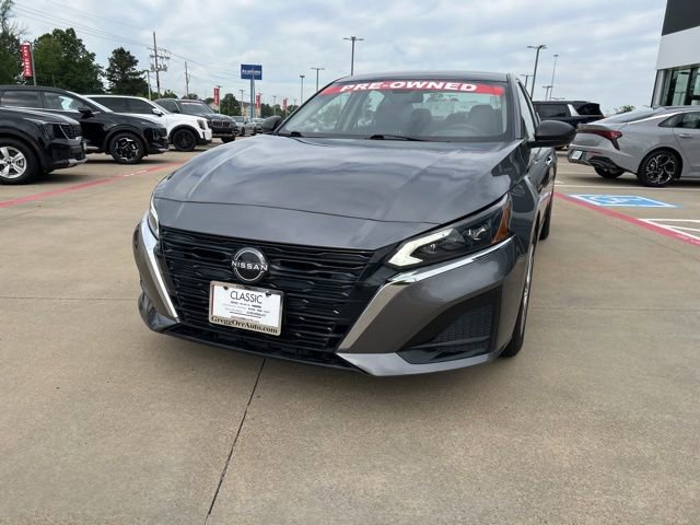 Used 2024 Nissan Altima 2.5 S FWD image 3