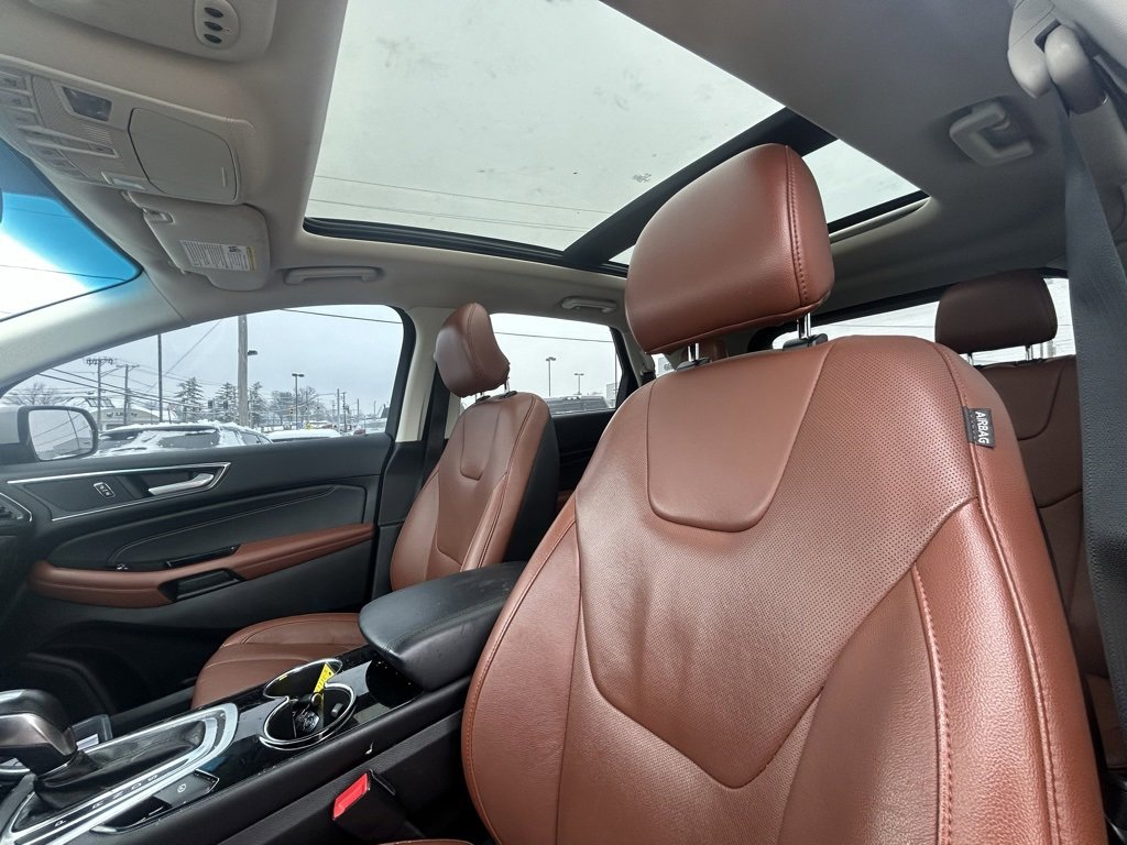 Used 2018 Ford Edge Titanium w/ Equipment Group 302A image 15