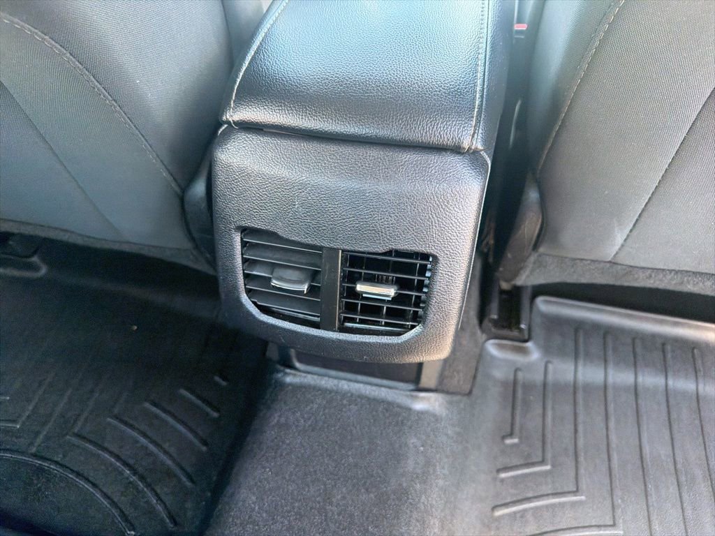 Used 2019 Ford Fusion SE FWD image 43