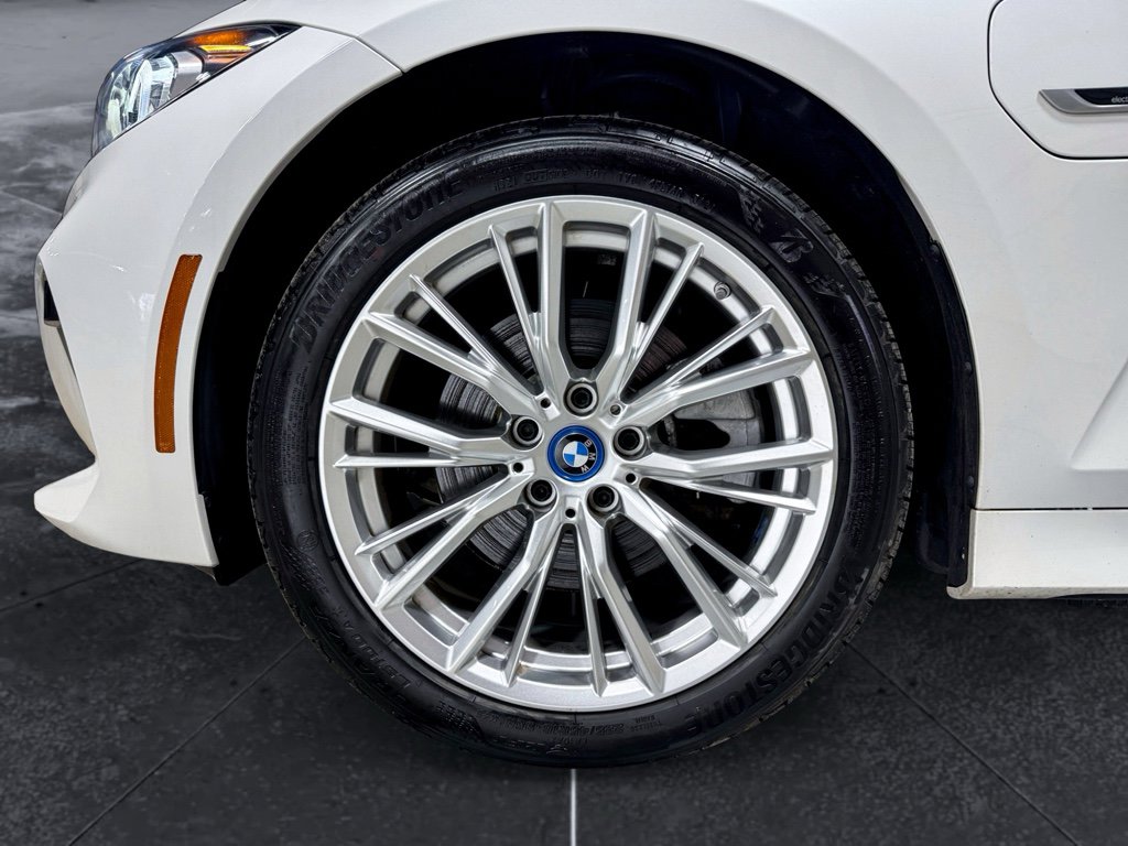 Used 2023 BMW 330e xDrive w/ Premium Package AWD/4WD image 30