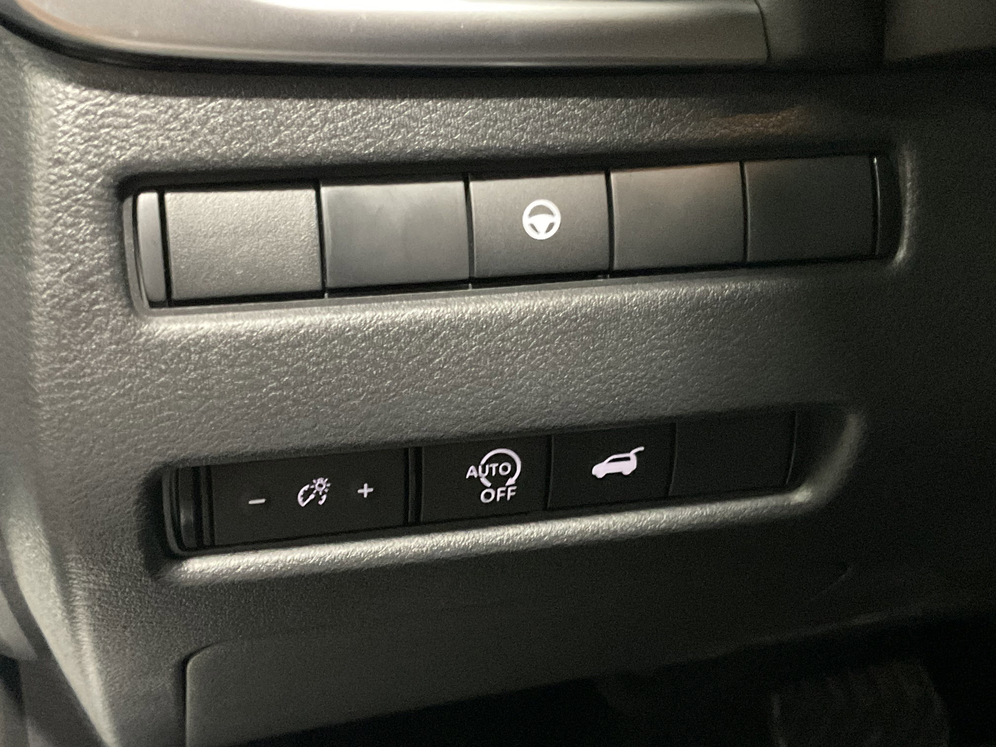 Used 2026 Nissan Rogue SV w/ SV Premium Package image 28