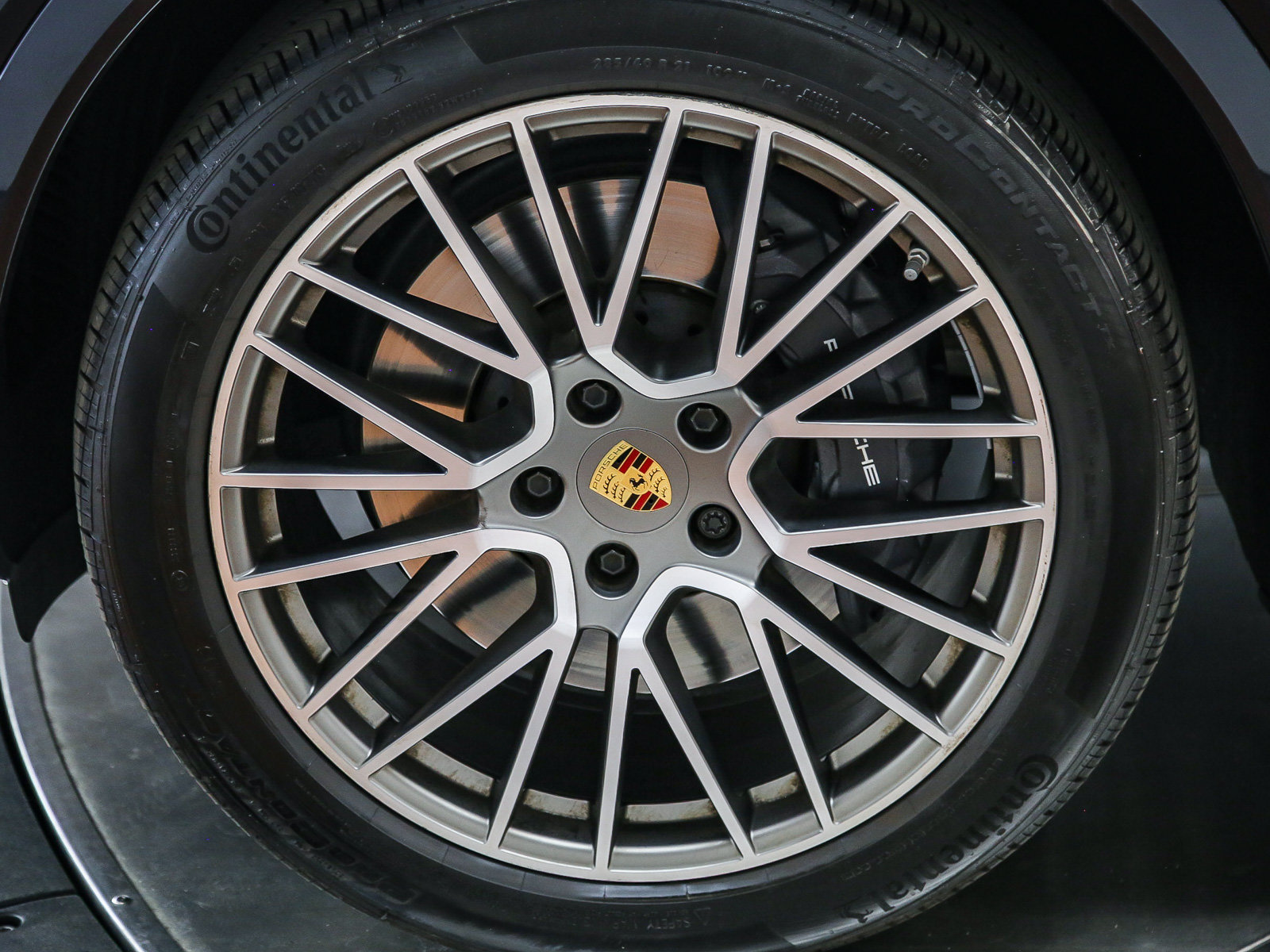 Certified 2023 Porsche Cayenne AWD/4WD image 13