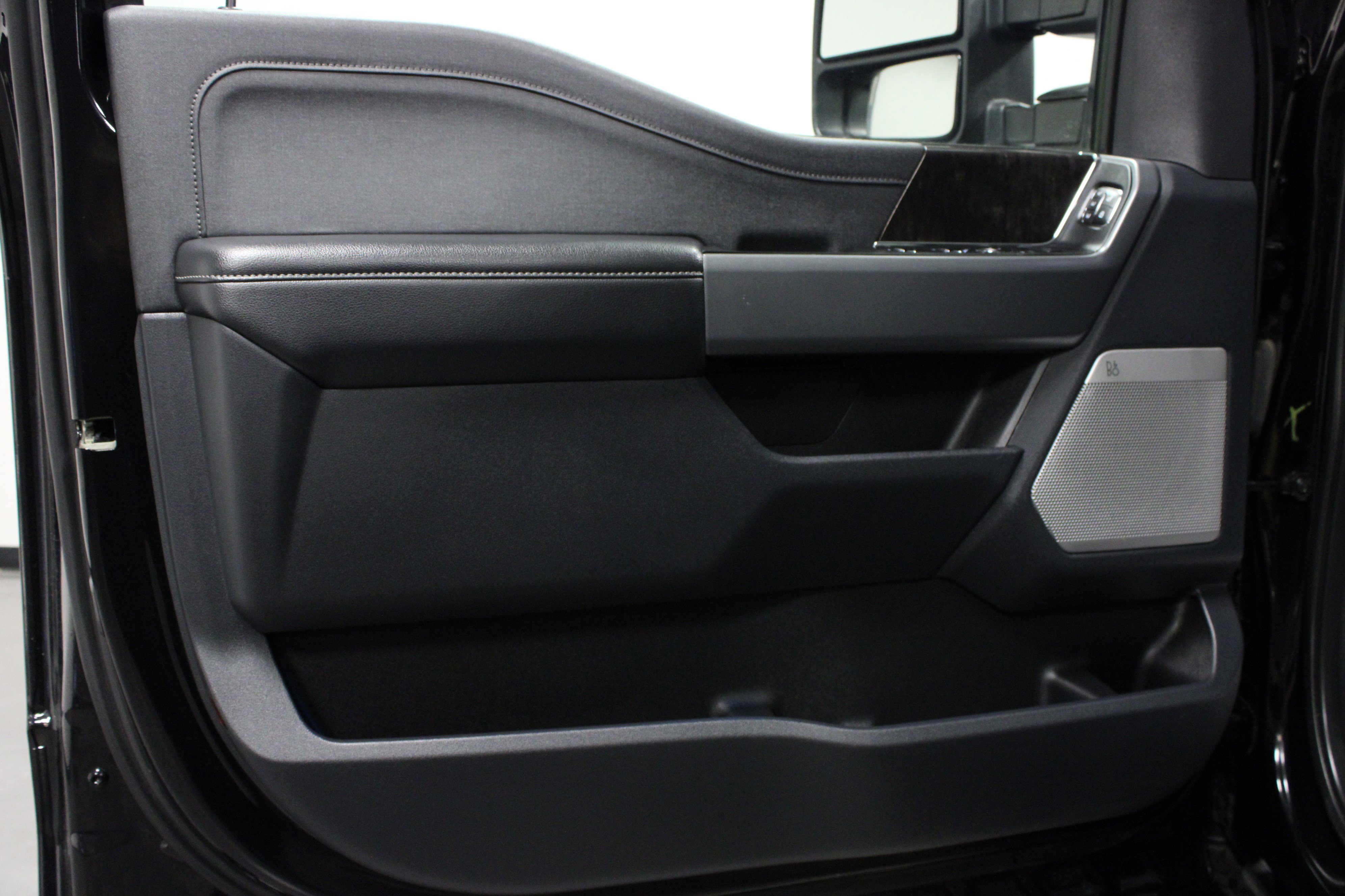 Used 2023 Ford F250 Lariat w/ Lariat Ultimate Package image 11