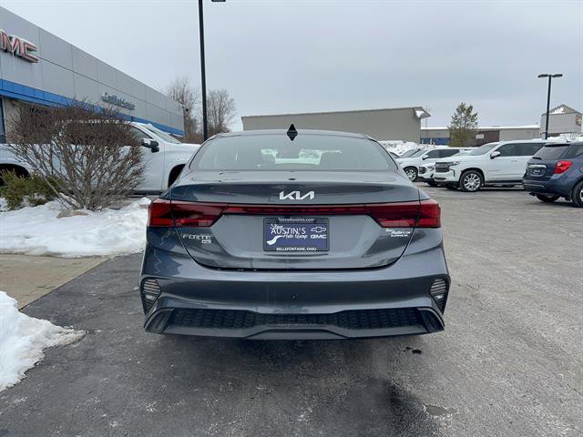 Used 2022 Kia Forte FE image 6