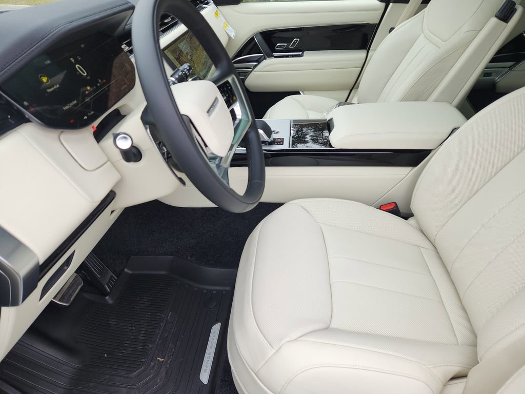 New 2026 Land Rover Range Rover Long Wheelbase SE image 22