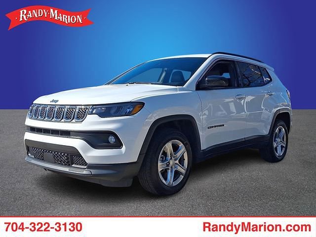 Used 2024 Jeep Compass Latitude image 1