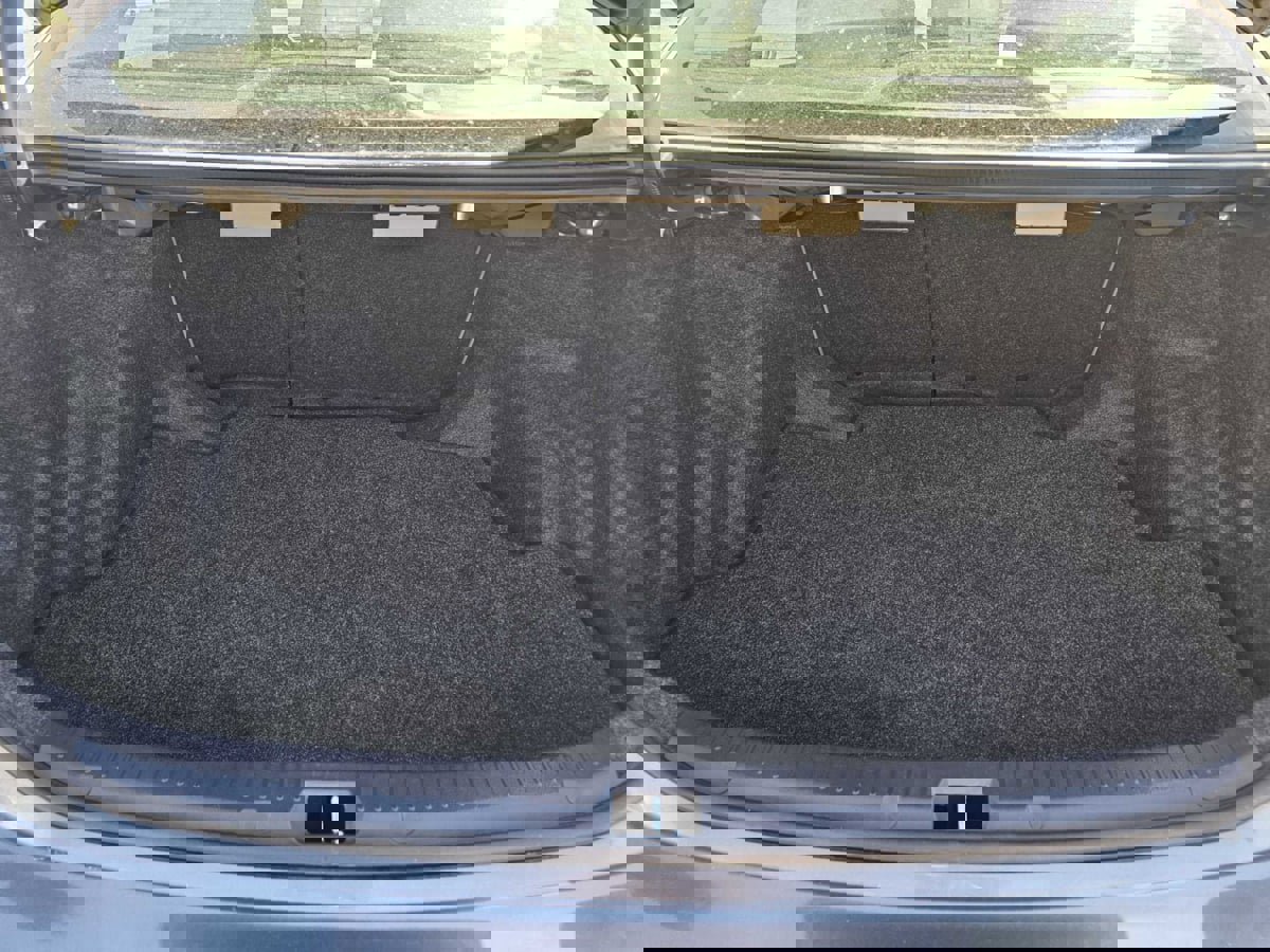 Used 2013 Toyota Corolla L image 19